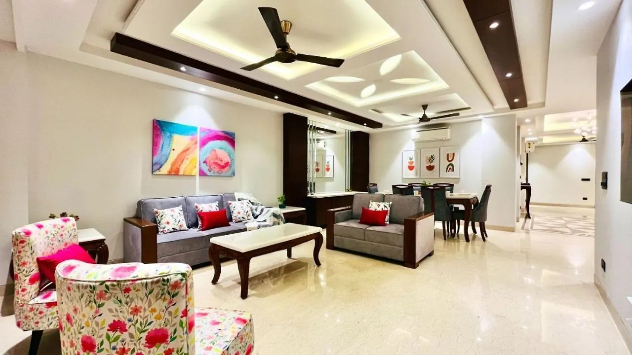 Bluo 3Bhk - Dlf Cybercity, Mg Road, Balcony, Lift Gurgaon 0*,  India